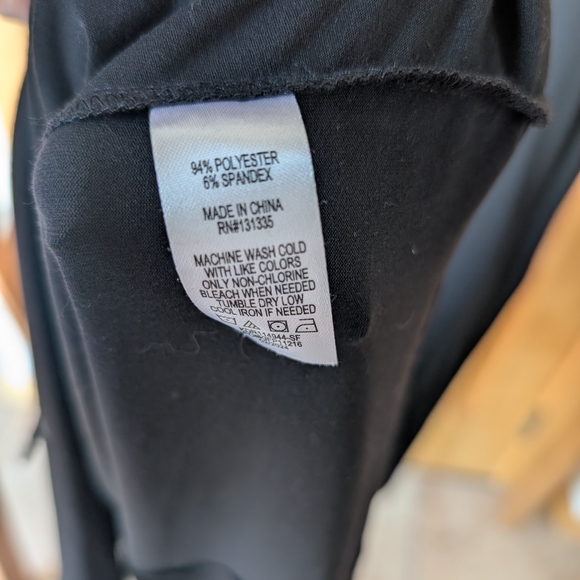 Abigail Ribbed Knit Twist Midi Dress - Picture 6 of 7